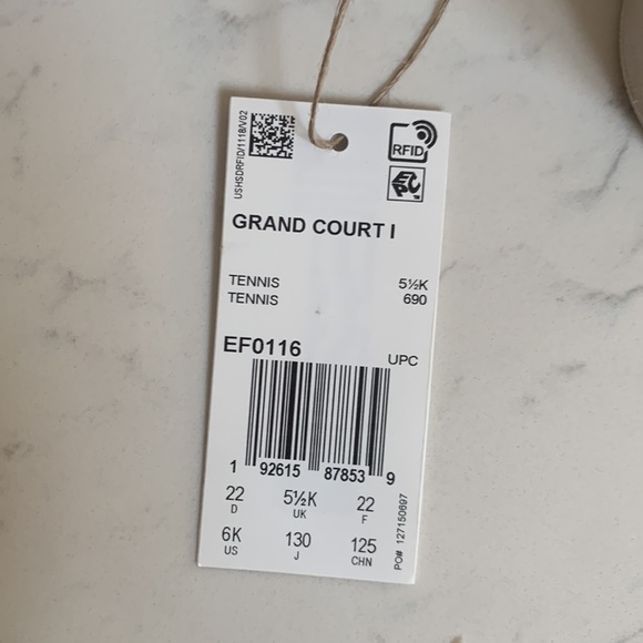 Girls Adidas - Picture 7 of 7